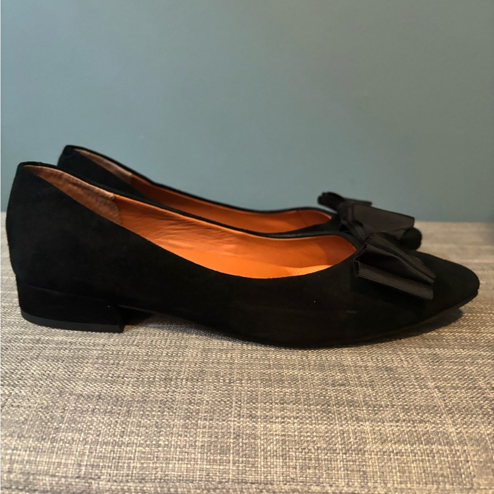 Gentle Souls Black Flats with Bow Detail